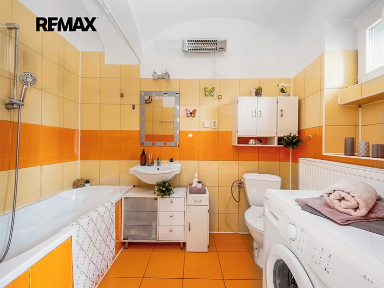 Prodej rodinného domu 160 m², pozemek 123 m² - foto 3