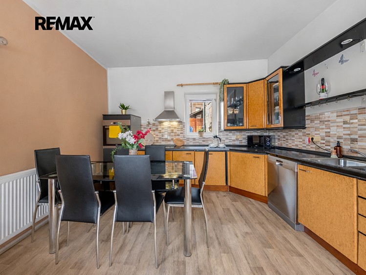 Prodej rodinného domu 160 m², pozemek 123 m² - foto 6