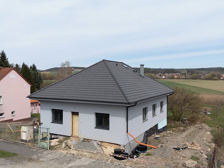 Prodej rodinného domu 127 m², pozemek 1 436 m² - foto 1