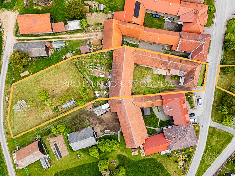 Prodej rodinného domu 135 m², pozemek 9 556 m² - foto 3