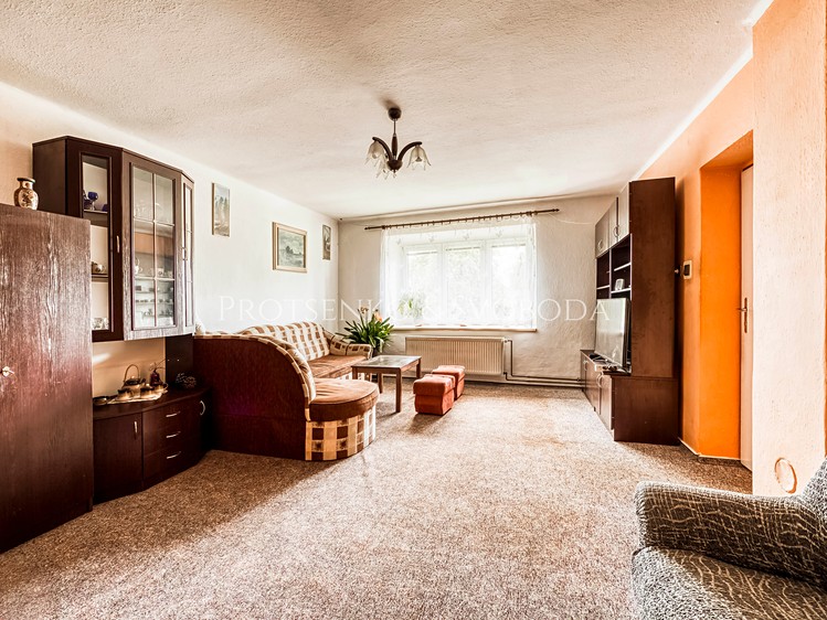 Prodej rodinného domu 135 m², pozemek 9 556 m² - foto 8