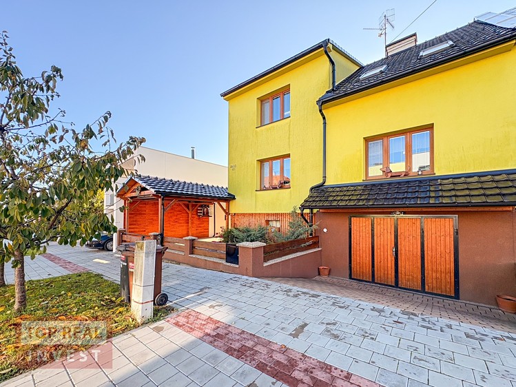 Prodej rodinného domu 178 m², pozemek 285 m² - foto 1