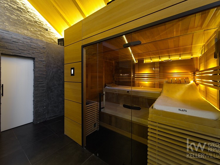 Prodej rodinného domu 486 m², pozemek 1 859 m² - foto 3
