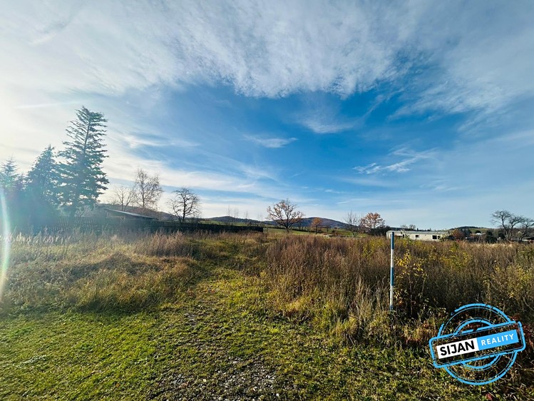 Prodej stavebního pozemku 1 889 m² - foto 3
