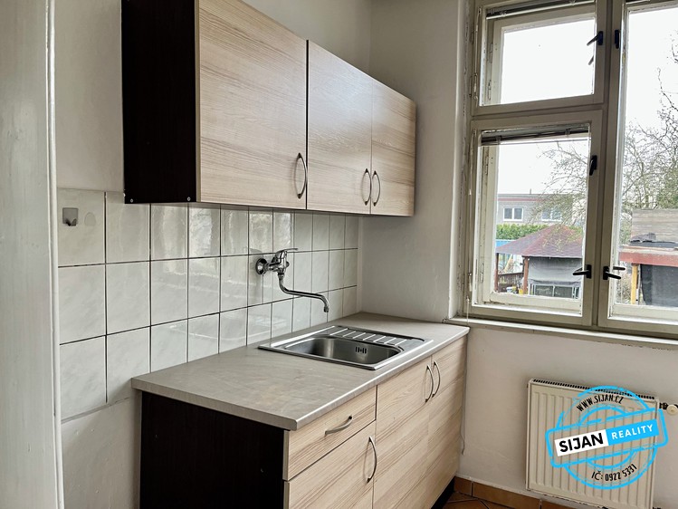 Pronájem kanceláře 130 m² - foto 3