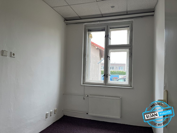 Pronájem kanceláře 130 m² - foto 8
