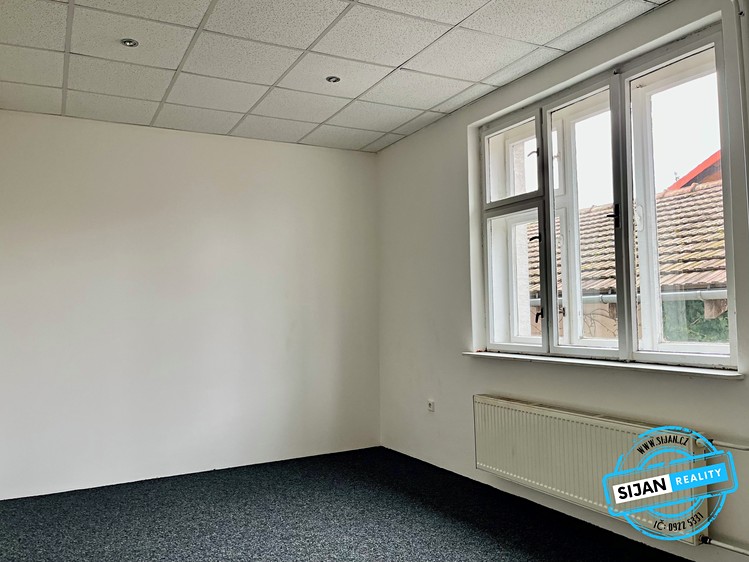 Pronájem kanceláře 130 m² - foto 7