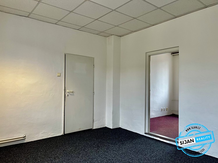 Pronájem kanceláře 130 m² - foto 6