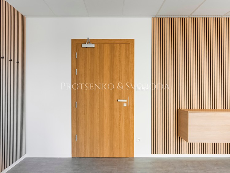 Pronájem kanceláře 937 m² - foto 2