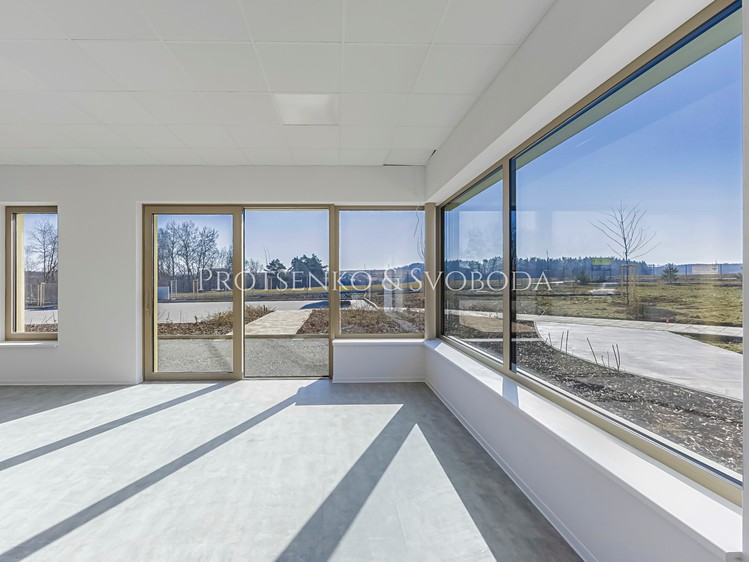 Pronájem kanceláře 937 m² - foto 4