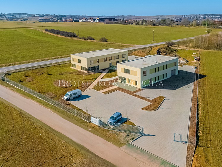 Pronájem kanceláře 937 m² - foto 3