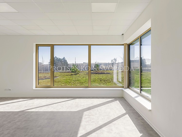 Pronájem kanceláře 270 m² - foto 3