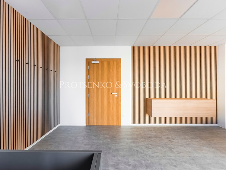 Pronájem kanceláře 270 m² - foto 2