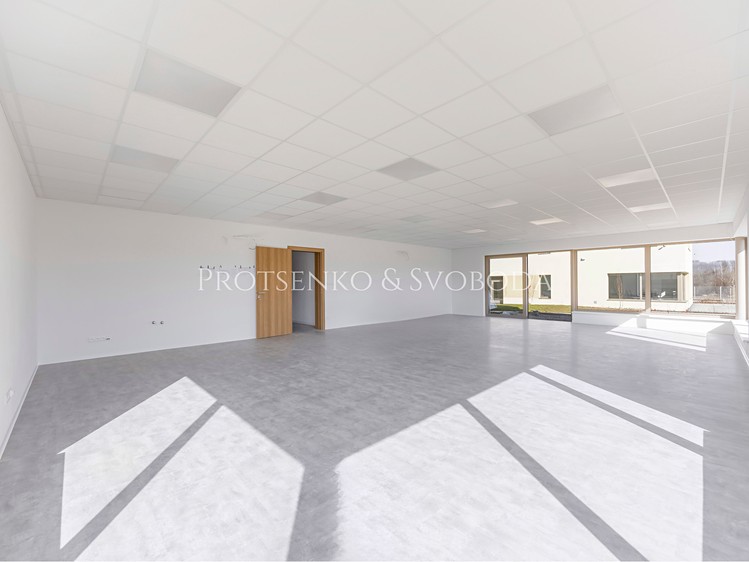Pronájem kanceláře 270 m² - foto 7