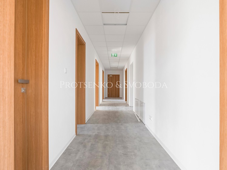 Pronájem kanceláře 270 m² - foto 6