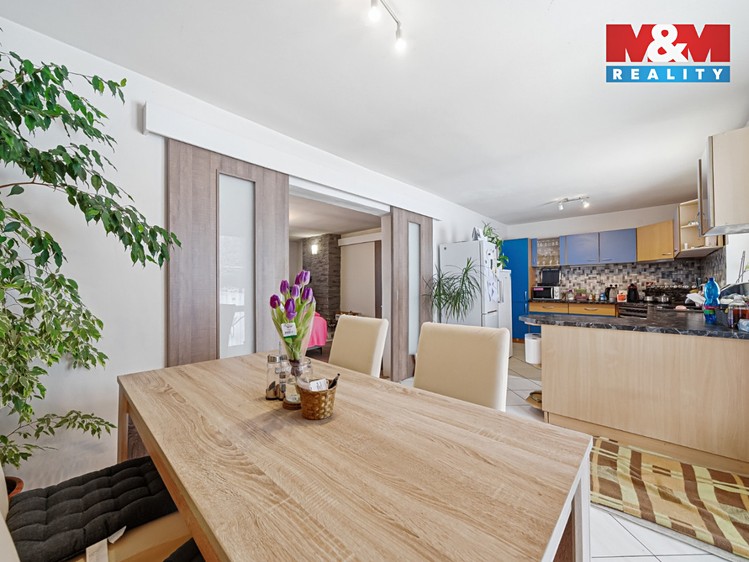 Prodej  rodinného domu 408 m², pozemek 772 m² - foto 5