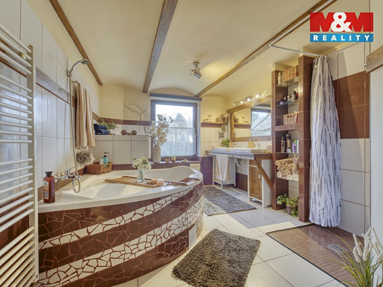 Prodej  rodinného domu 189 m², pozemek 2 378 m² - foto 7