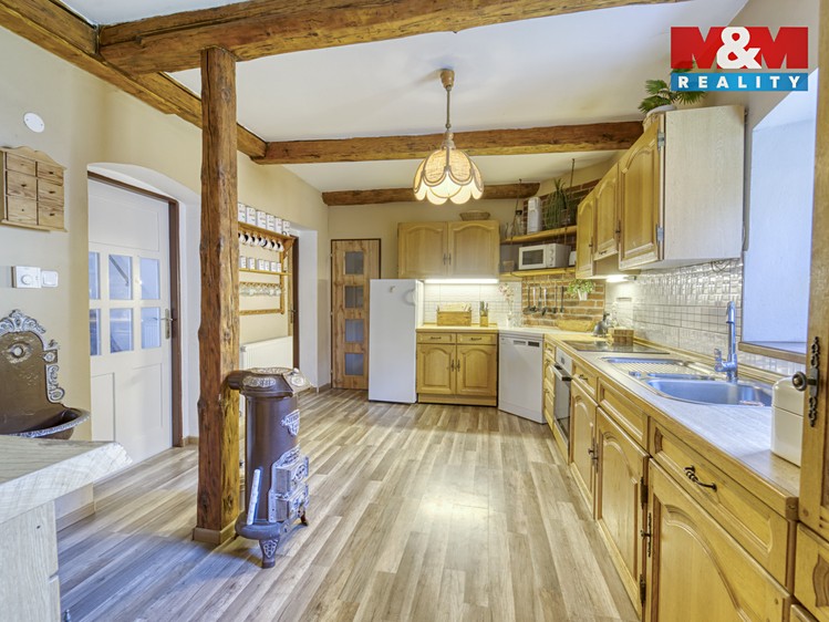 Prodej  rodinného domu 189 m², pozemek 2 378 m² - foto 5