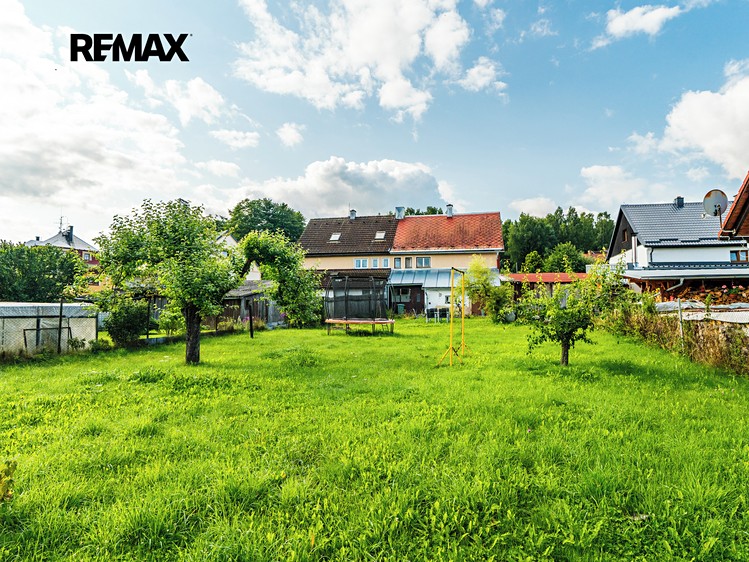 Prodej rodinného domu 142 m², pozemek 782 m² - foto 2