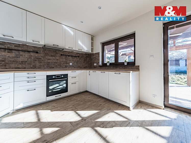 Prodej  rodinného domu 144 m², pozemek 358 m² - foto 4