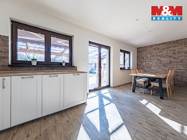 Prodej  rodinného domu 144 m², pozemek 358 m² - foto 5