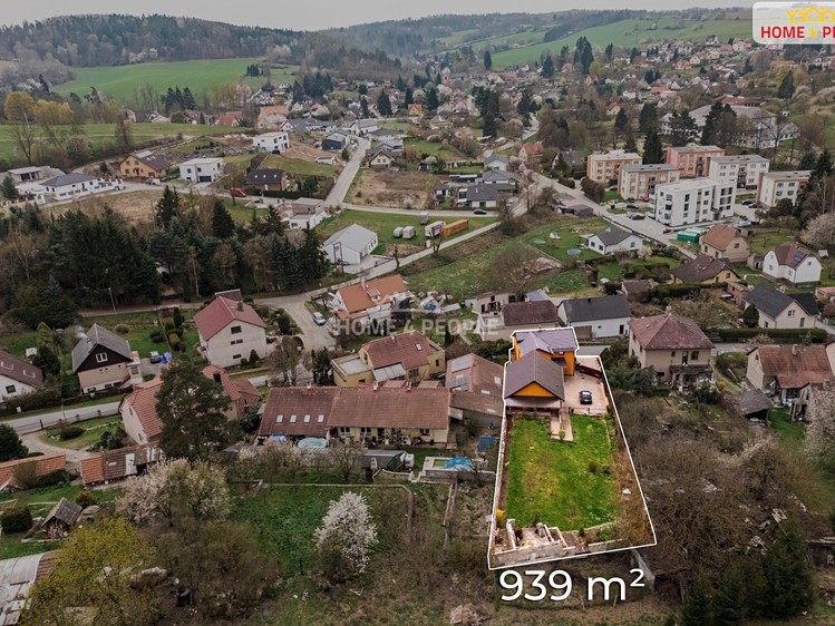 Prodej rodinného domu 258 m², pozemek 939 m² - foto 4
