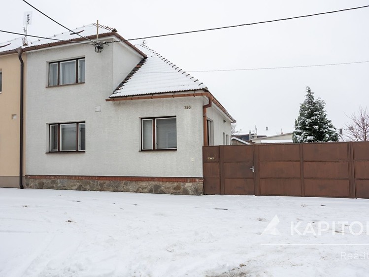 Prodej rodinného domu 80 m², pozemek 923 m² - foto 2