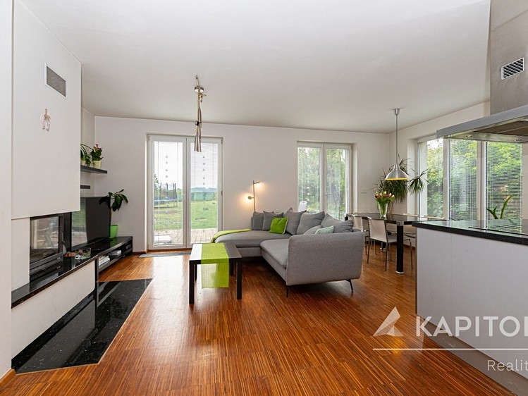 Prodej rodinného domu 149 m², pozemek 976 m² - foto 1