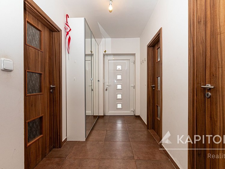 Prodej rodinného domu 149 m², pozemek 976 m² - foto 6