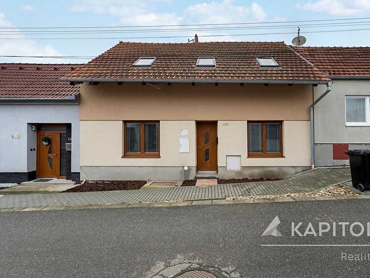 Prodej rodinného domu 134 m², pozemek 109 m² - foto 2