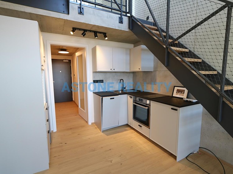 Pronájem bytu 2+kk 64 m² (Loft) - foto 2