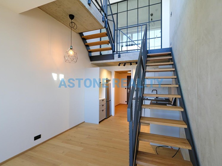 Pronájem bytu 2+kk 64 m² (Loft) - foto 5