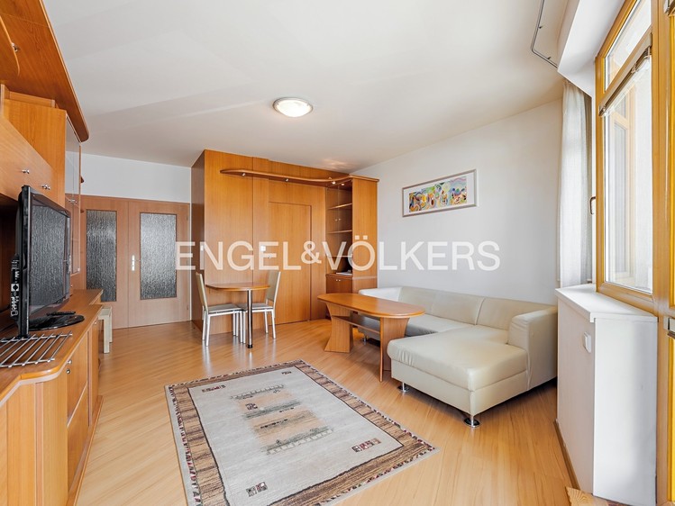 Pronájem bytu 2+kk 65 m² - foto 4