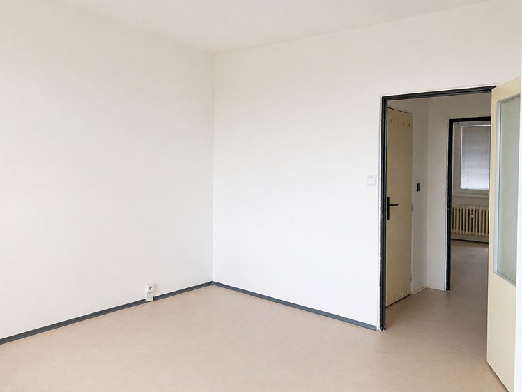 Pronájem bytu 2+1 55 m² (Jednopodlažní) - foto 2