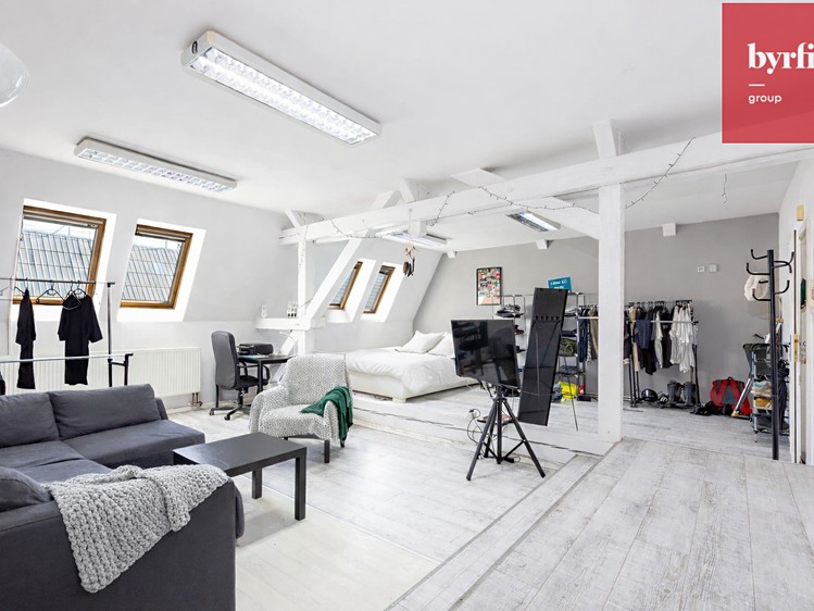 Prodej bytu atypické 115 m² - foto 1