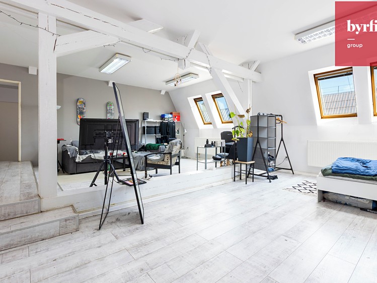 Prodej bytu atypické 115 m² - foto 2