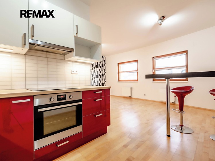 Pronájem bytu 2+kk 61 m² - foto 4