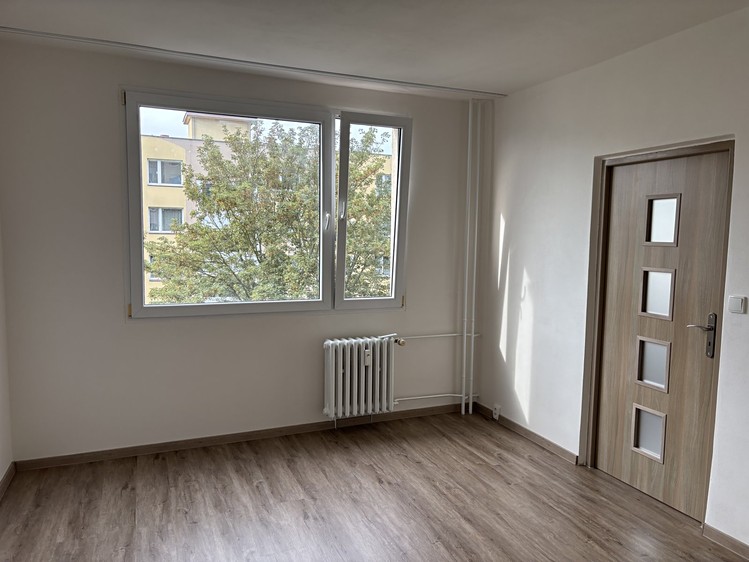 Pronájem bytu 1+1 36 m² - foto 2