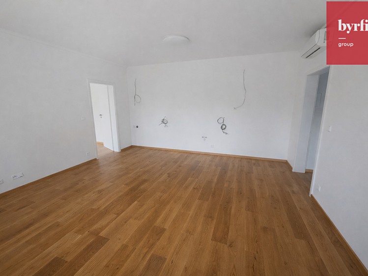 Pronájem bytu 2+kk 63 m² - foto 5