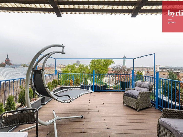 Pronájem bytu 3+1 116 m² - foto 1
