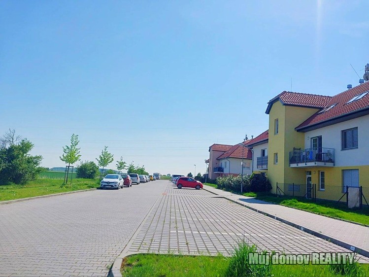 Pronájem bytu 1+kk 40 m² (Jednopodlažní) - foto 1