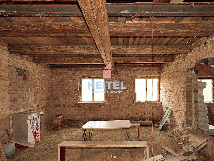 Prodej  rodinného domu 300 m², pozemek 910 m² - foto 5
