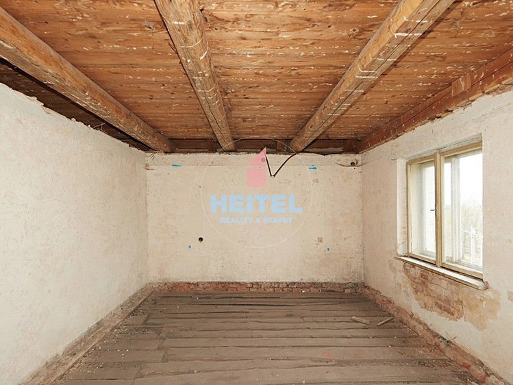 Prodej  rodinného domu 300 m², pozemek 910 m² - foto 6