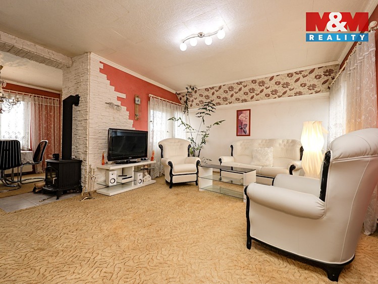 Prodej rodinného domu 240 m², pozemek 4 620 m² - foto 2