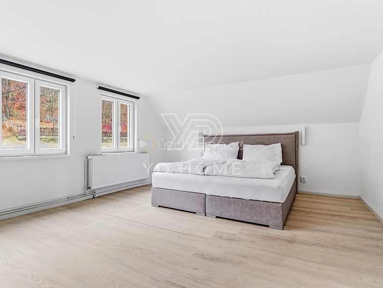 Prodej rodinného domu 250 m², pozemek 3 375 m² - foto 2