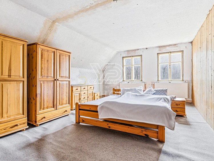 Prodej rodinného domu 250 m², pozemek 3 375 m² - foto 6