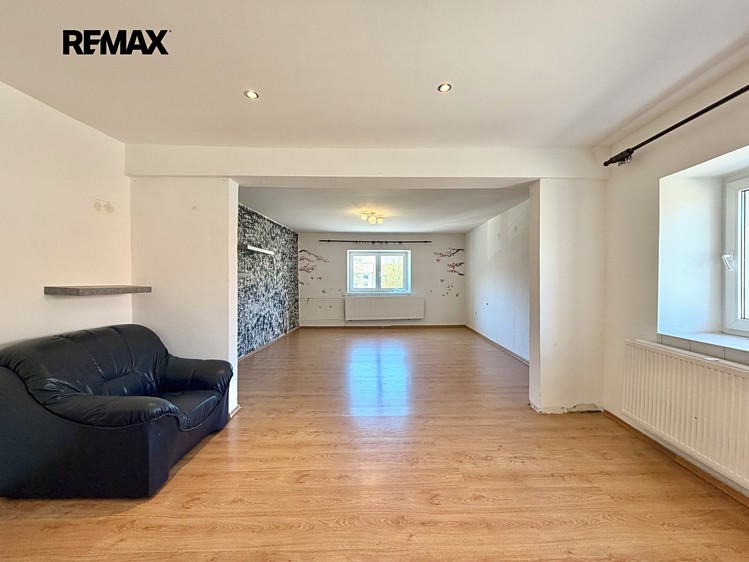 Prodej vícegeneračního domu 407 m², pozemek 244 m² - foto 5