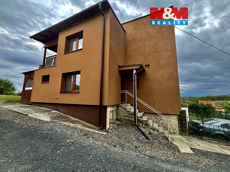 Prodej rodinného domu 140 m², pozemek 1 900 m² - foto 1
