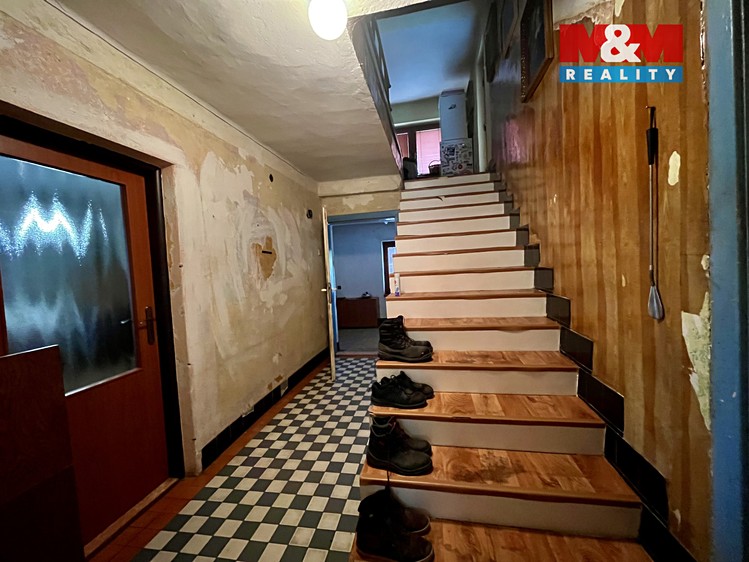 Prodej rodinného domu 140 m², pozemek 1 900 m² - foto 8