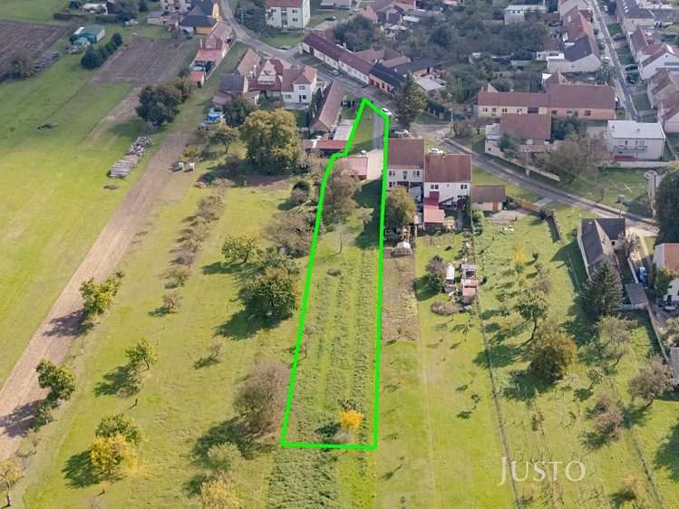 Prodej stavebního pozemku 2 331 m² - foto 2